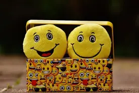 三代人发朋友圈的句子：三代同堂，幸福甜如蜜图片