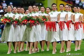 原来2008年奥运会礼仪小姐是她们，猎鹰突击队女子特战队的女兵们图片
