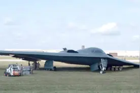 突发，美一架B2坠毁，20亿美元打水漂，俄松口气：考虑使用核武图片