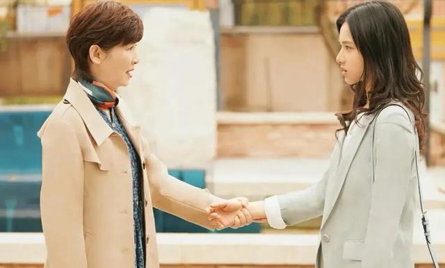 为什么有时候“懂事女儿”，听起来像骂人？