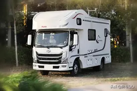 29.8万的途佳星空1号房车，创新布局能住4口人，车内竟有3道门？图片