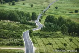 行走草原天路，感受清凉好风光图片