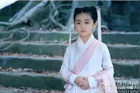还记得《神雕侠侣》里的小小龙女吗？15岁长这样图片