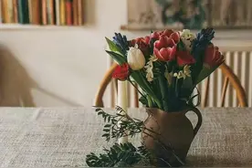 男人会不会爱上婚外的情人？看他被妻子发现后的表现，你就知道了图片