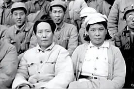 丁玲晚年时接受外国记者采访，谈及对毛泽东的看法：主席对我不错图片