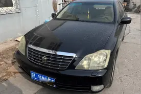 世纪大片！翻新一辆“破烂不堪”的08年12代皇冠，重造复活变新车图片