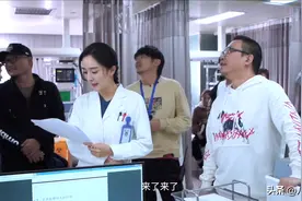 真实医院取景、拍摄狂喊在忙医生，这剧组到底该说用心还是误医？图片