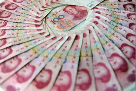 人民币结算令！支付占比升至18%，美债降至9100亿，美元严重下滑图片