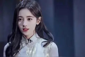 “身高不够颜值来凑”的3位女星，最低1米53，还有人虚报近10公分图片