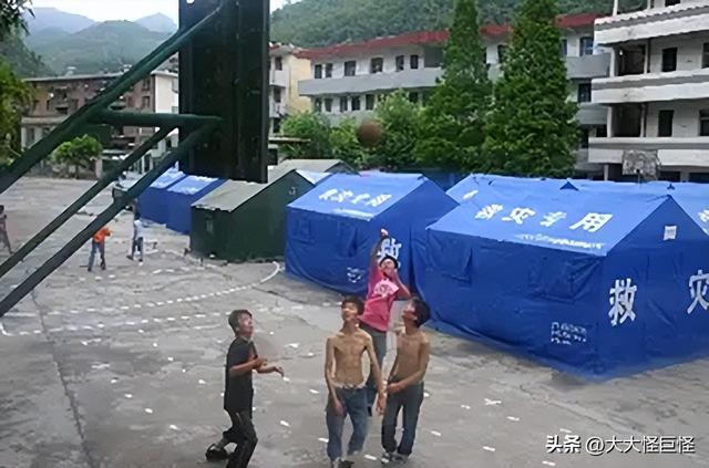 汶川地震有8万人遇难，他们名下的贷款和存款，国家是如何处理的