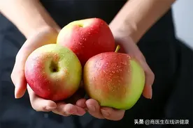 糖尿病人不能吃苹果？医生提醒：不想血糖升高，这3种水果要少吃图片