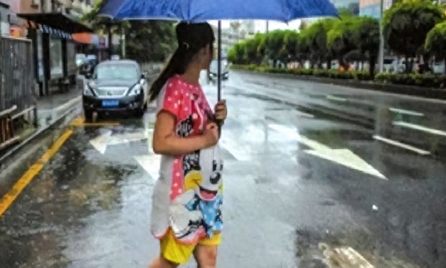 74岁男子强奸12岁少女，女子：你别这样太疼了！要是妈妈问怎么办