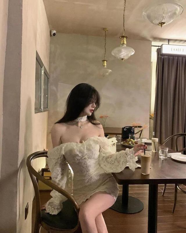 情感故事：追我5年的舔狗结婚了，居然有点伤感