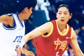中国女篮传奇名将李昕：与巩晓彬分手嫁经济学家，离异后单身至今图片