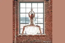 抓住夏季瘦身期，9个女性塑形动作，燃脂塑形，一定要多练图片