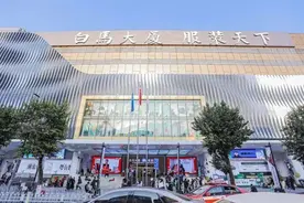 广东服装批发老板转型卖白酒，一年创下千万利润，他是怎么做到的图片