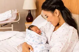 产后坐月子，妈妈牢记三个关键词，产后身体和身材恢复更快图片