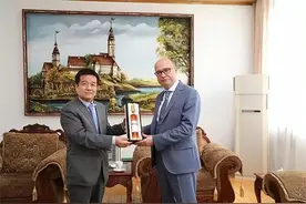 白俄罗斯人的中国情缘，一家人都搬到北京，直言很喜欢这里的生活图片