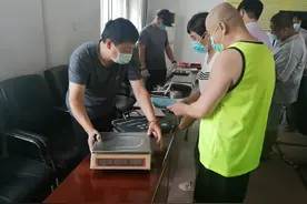 平谷区市场监管局开展电子秤计量检定志愿服务图片