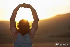 阳气一耗再耗，用好这株纯阳之草，把积聚在肚子上的寒湿一扫而光图片