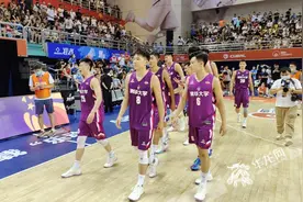 CUBA全国总决赛｜“三连冠”！清华大学险胜广东工业大学 获总决赛冠军图片