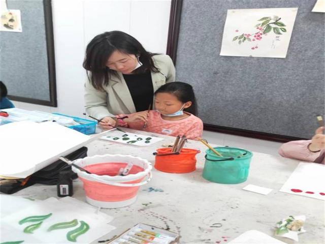 ��Զ���³�ʵ��ѧУ��չ������Ż