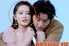 强吻、撩汉、共用吸管，这些明星真是没分寸感，还是“耍流氓”？图片