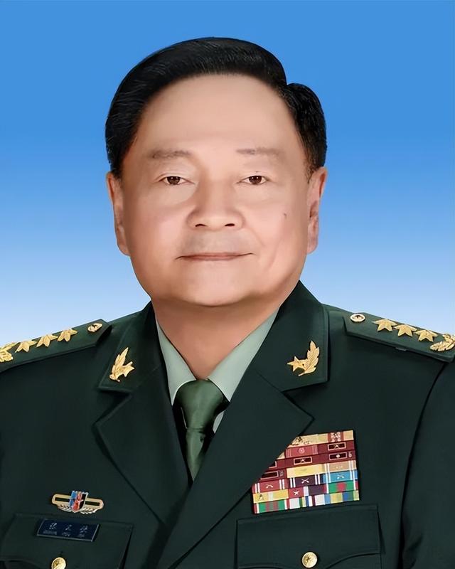 中华人民共和国中央军事委员会副主席简历