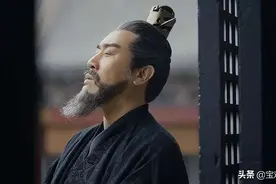 最脍炙人口的10首诗，读来慷慨激昂，方显英雄本色图片