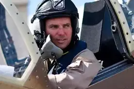 飞过F14？外媒：美前军官曾训练中国飞行员驾驶歼15图片