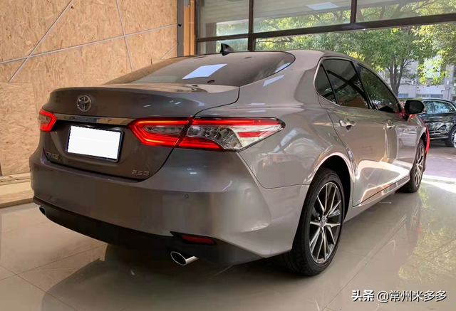 月销23635辆！体验丰田凯美瑞：外观豪华，动力浑厚，17.98万起