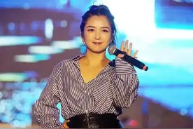“芒果弃子”何洁：卑微求上浪姐遭打脸，冤枉好友李宇春口碑变差图片