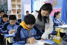 高考后才知道，普通班当鸡头和重点班当凤尾有何差距，不只是成绩图片