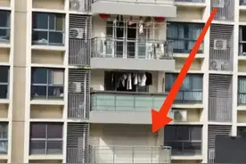 2017年，河北男子对门无人居住，大爷：你对门住的不是活人图片