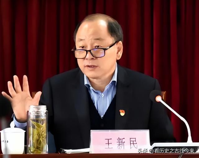 突发！严重违纪违法，曾担任3个师师长，退休4年被查，这可真讽刺