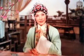 越剧“金派”创始人金采风：擅演名门小姐，与导演丈夫伉俪情深图片