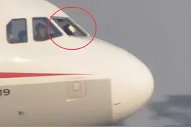 川航奇迹：9800米高空驾驶窗爆裂，副机长被吸出窗外，全部获救图片