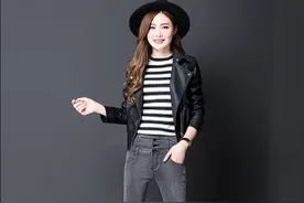 灰色紧身上衣＋灰色修身牛仔裤，休闲又舒适你觉得怎么样？图片