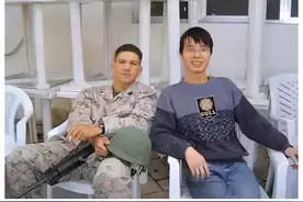 中国人在伊拉克开餐馆，一年赚了300万，美国大兵开直升机来买酒图片