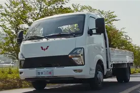 近4米货箱超能拉！五菱龙卡上市：6万起 蓝牌C照就能开图片