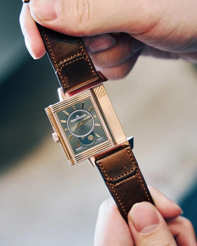 ���ҷ�ת�ļ�ֵ�����