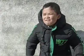 “小马云”表哥暗藏后手！合同全在他手中，哥俩被村民当“猴”耍图片