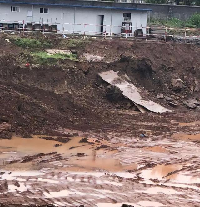 遗忘的英雄：2010年一暴雨冲出3000具尸骸，73岁老人看后老泪纵横