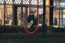 王一博夜滑被偶遇引爆朋友圈，被赞瘦高有老师指导，为比赛而来？图片