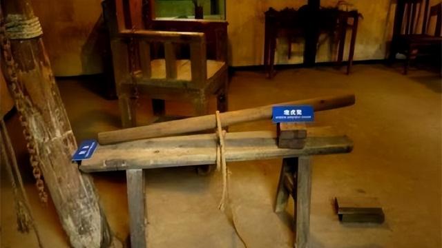 2007年重庆大雨，渣滓洞惊现一个地洞，洞中藏品揭开沉痛革命历史