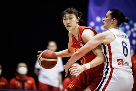 女篮世预赛-黄思静30+7+6王思雨10+15 中国大胜法国3连胜小组第一图片