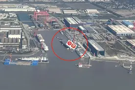 福建舰动了！6艘拖船保驾护航，甲板细节已说明一切图片