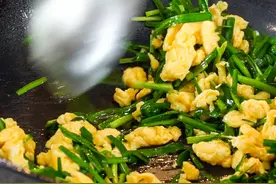 韭菜炒鸡蛋，教你炒菜的顺序，韭菜不老不出水，鸡蛋又鲜又嫩图片