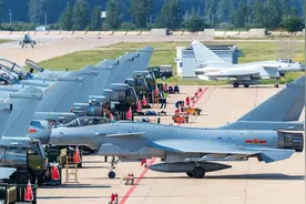 巴铁官宣！歼10C首批交付25架，将亮相阅兵式，更多还在后头图片