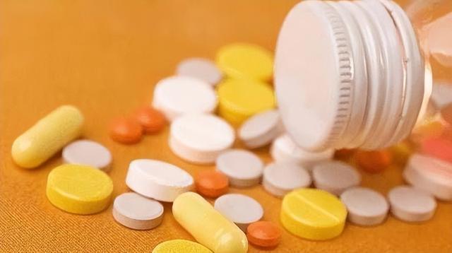 一瓶小小的维生素B12，或能“改善”6种病症，早知早受益